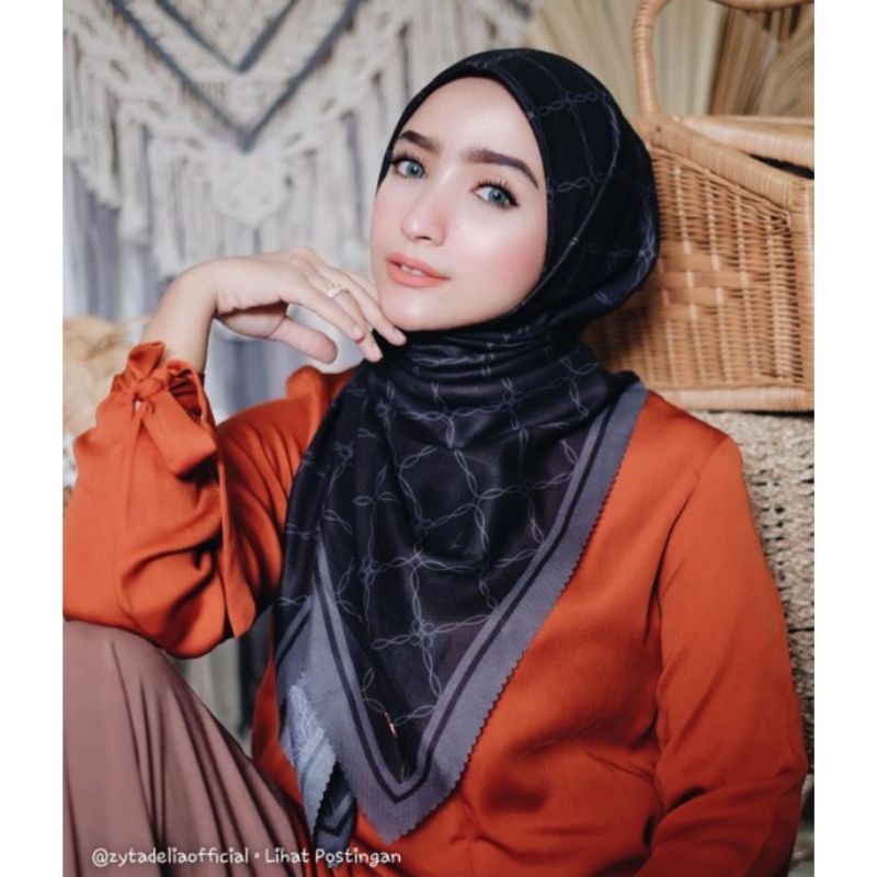 Zytadelia Identity Black