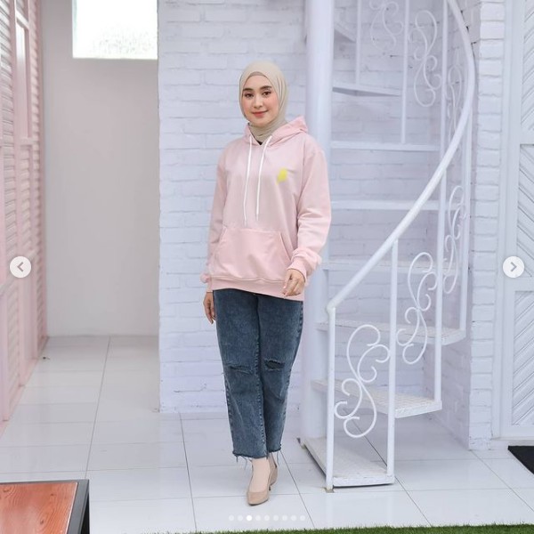 SWEATER HOODIR PRIA WANITA THE SEASON