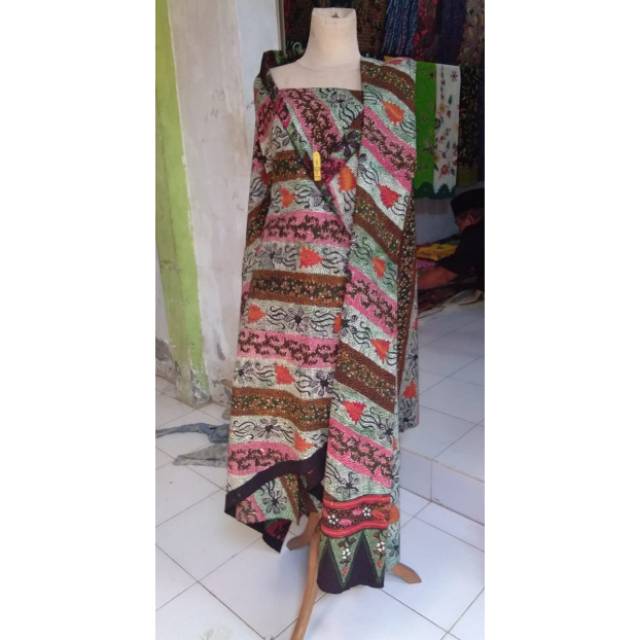 Batik tulis madura (sarimbit)