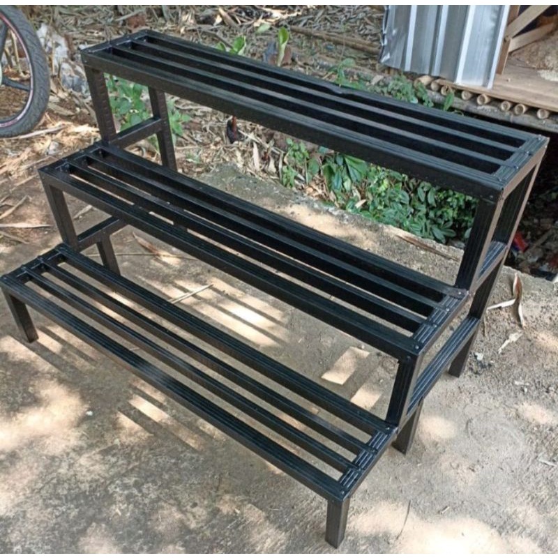 packing pakai  kayu,rak pot baja ringan tingkat 3