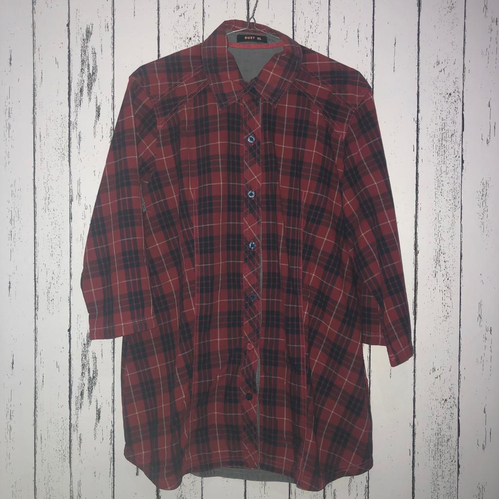 Kemeja Kotak-Kotak Wanita DUST