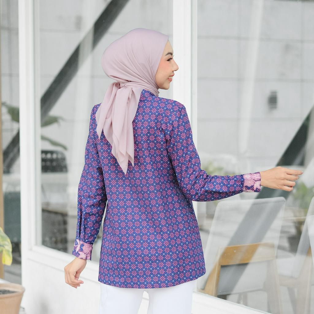 Hesti Blouse Batik Kerja Kantor Wanita