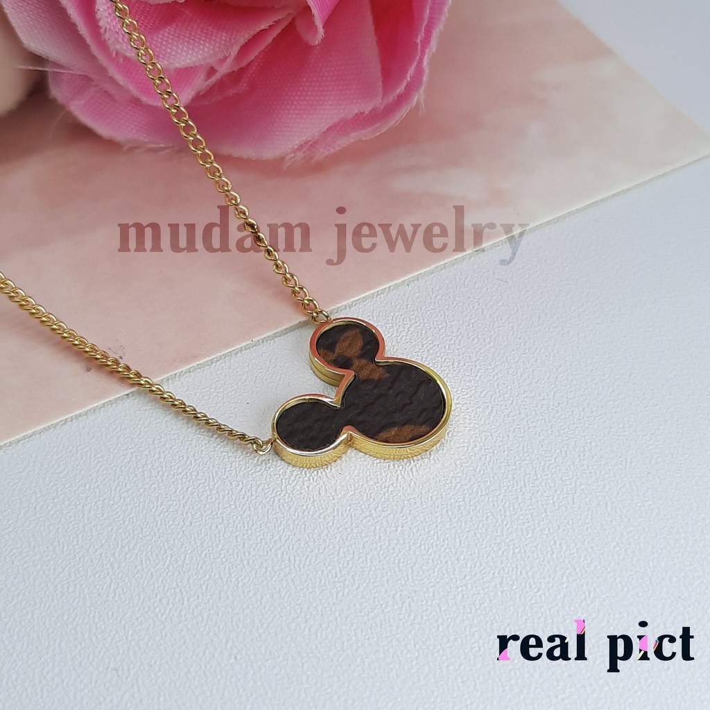 Kalung Titanium L* Kulit Model Mickey Tersedia Warna Rose gold dan Gold