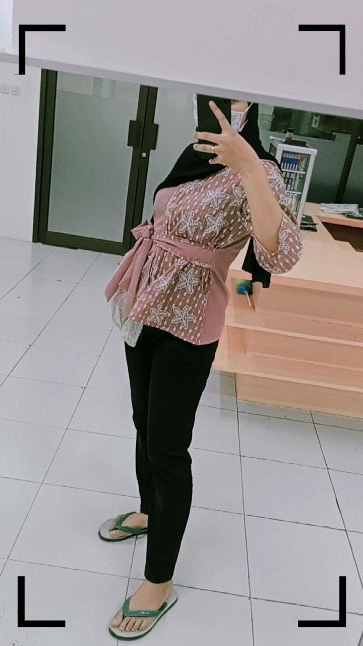 Atasan Blouse Batik Wanita Modern Fashion Wanita Kekinian Brokat Batik Kombinasi Ruby And Arsyla