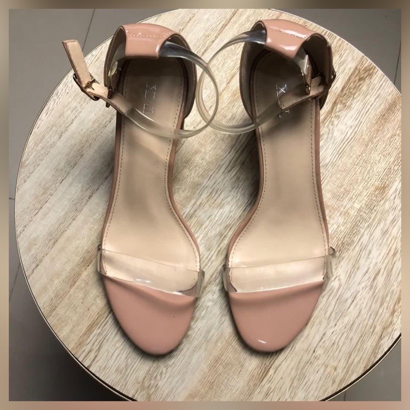 Sepatu heels transparan XML preloved size 39