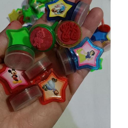 

Langsung Order Stempel Mainan Karakter berbeda beda isi 50pcs~