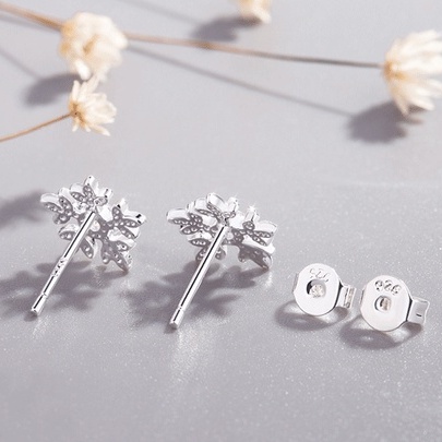 All-match summer simple and sweet temperament fashion design niche snowflake earrings 210807