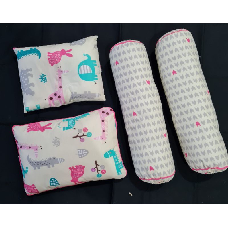 LITTLE QUEEN Bantal Set isi 4