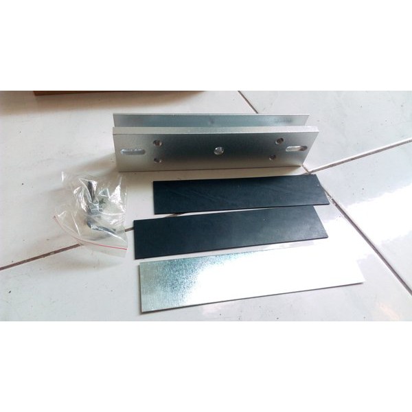 Alat U bracket kunci untuk Electric Magnetic di Door Kaca 280 kg 600 lbs