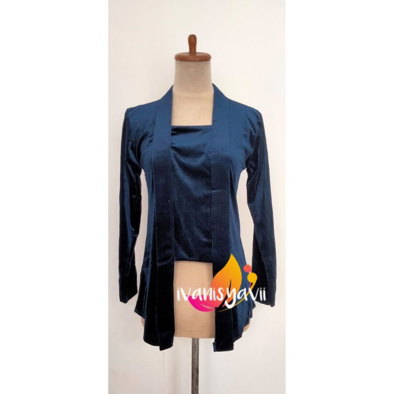 Kebaya Bludru Kutubaru, Wana Navy