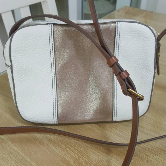 Preloved fosil bag white