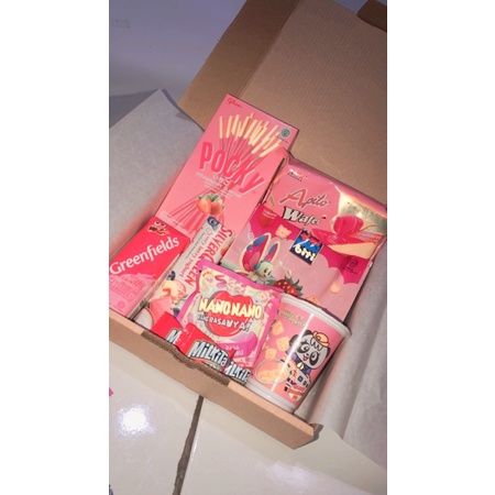 

SNACK BOX HAMPERS
