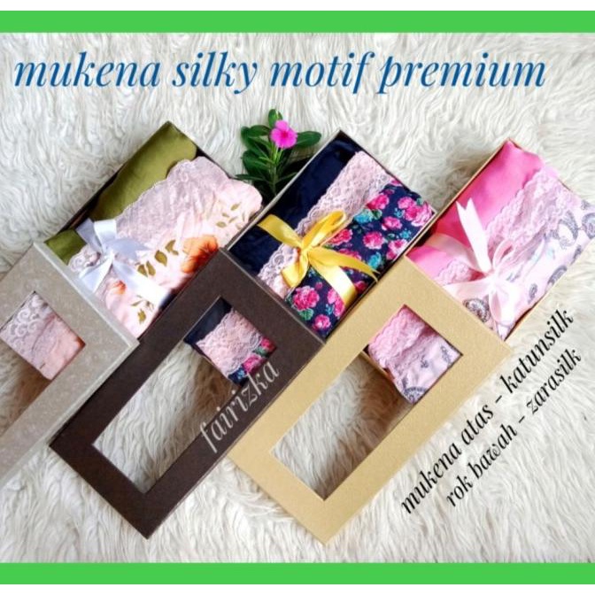 

Hampers, Bingkisan lebaran Mukena Silky PREMIUM plus box cantik