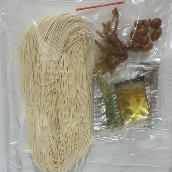 

Misoa Ramen Instant Lengkap Bumbu minyak teri Kacang Rasa Maknyuss