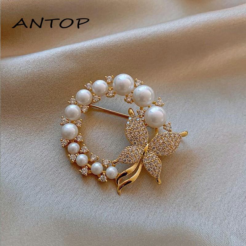 Bros Bentuk Kupu Candy Jewelry Fashion Korean Butterfly Brooches Gold Color Pearl Brooch Pins Rhinestone Breastpin for Women bros hijab Untuk Aksesoris Pakaian Cosplay