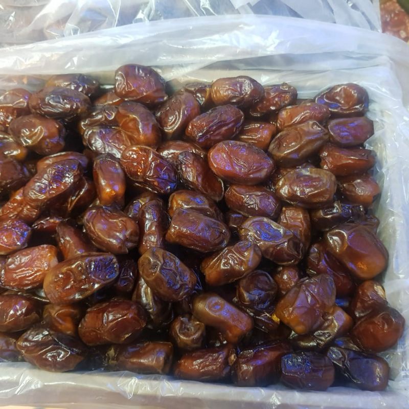 

Kurma Madu Mesir/ Kurma mesir GOLDEN VALLEY Dates 1kg