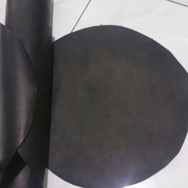 

Kulit ketipung warna hitam