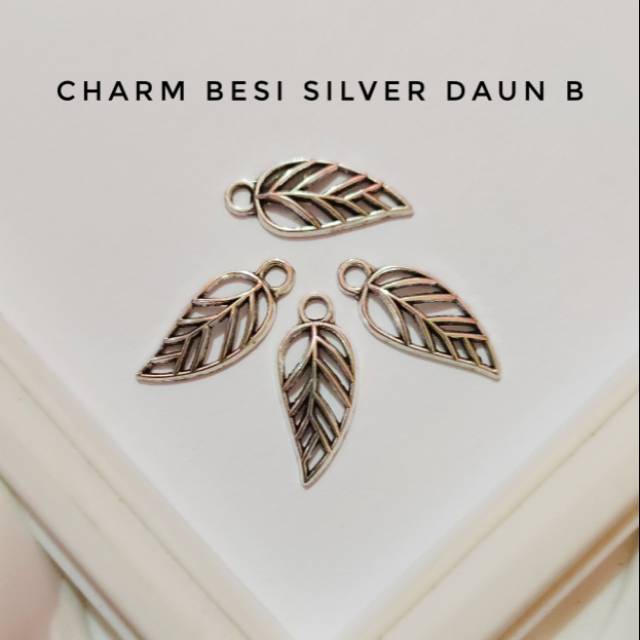 Charm besi silver daun B