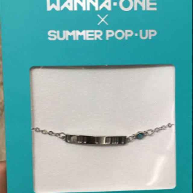WANNA ONE Summer Pop Up