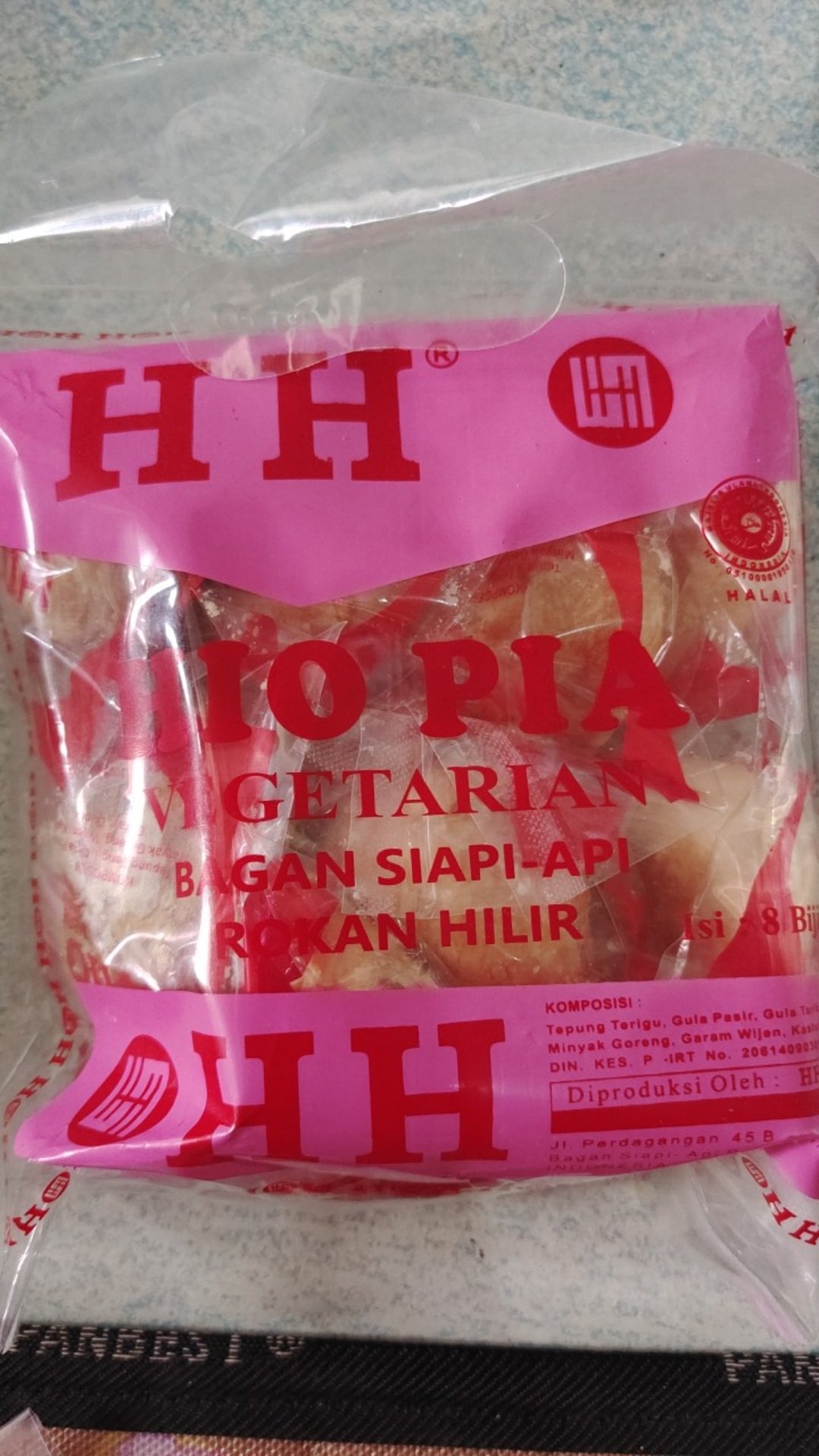 Kue Hio Pia Vegetarian Yang Isi Dalam Nya Manisan Buah Jeruk Merupakan Makanan