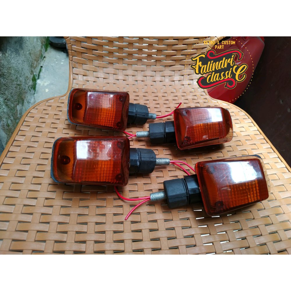 BARU lampu sein suzuki ts100 suzuki ts125 suzuki sprinter suzuki a100