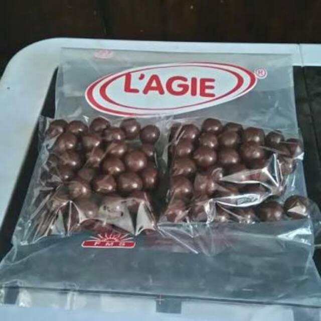 

Coklat L'AGIE Chocoball STOK HABIS
