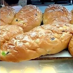 

Roti SUISSE hayam wuruk/krenten(kismis, sukade, cherry)/minimal pesan 10 roti campur, harus sesama SUISSE