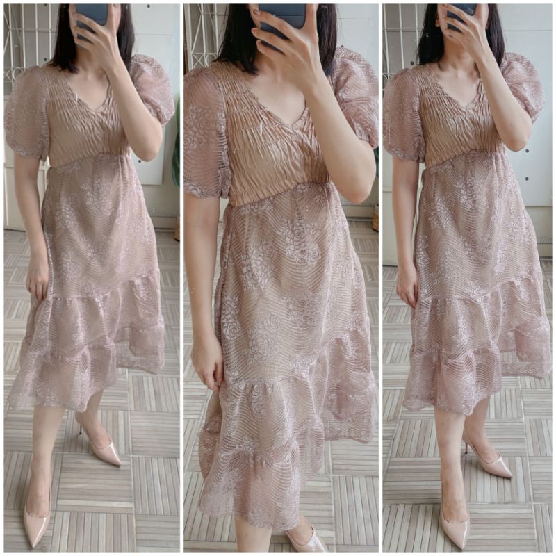 ⚡️ CLEARANCE SALE ♡ PREMIUM ♡ REAL PIC ! CLARETTE VINTAGE BROCADE LUXURY LACE PARTY MIDI DRESS /  GAUN PESTA MEWAH