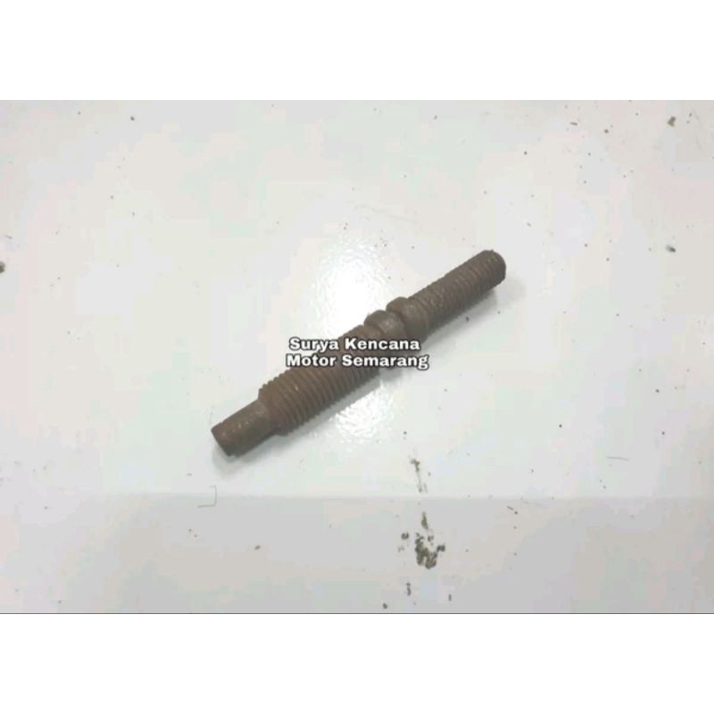 Baut setelan kamprat Honda CB 100