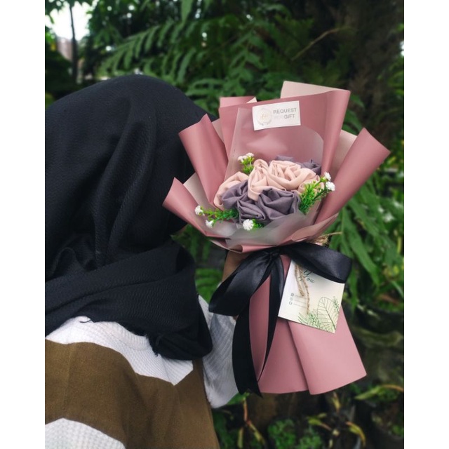 Buket Hijab Segi Empat