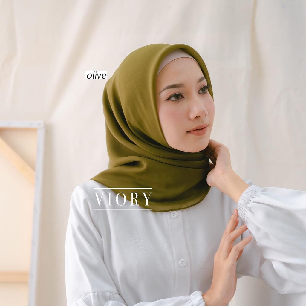 Jilbab Square (segi empat) premium jahit tepi