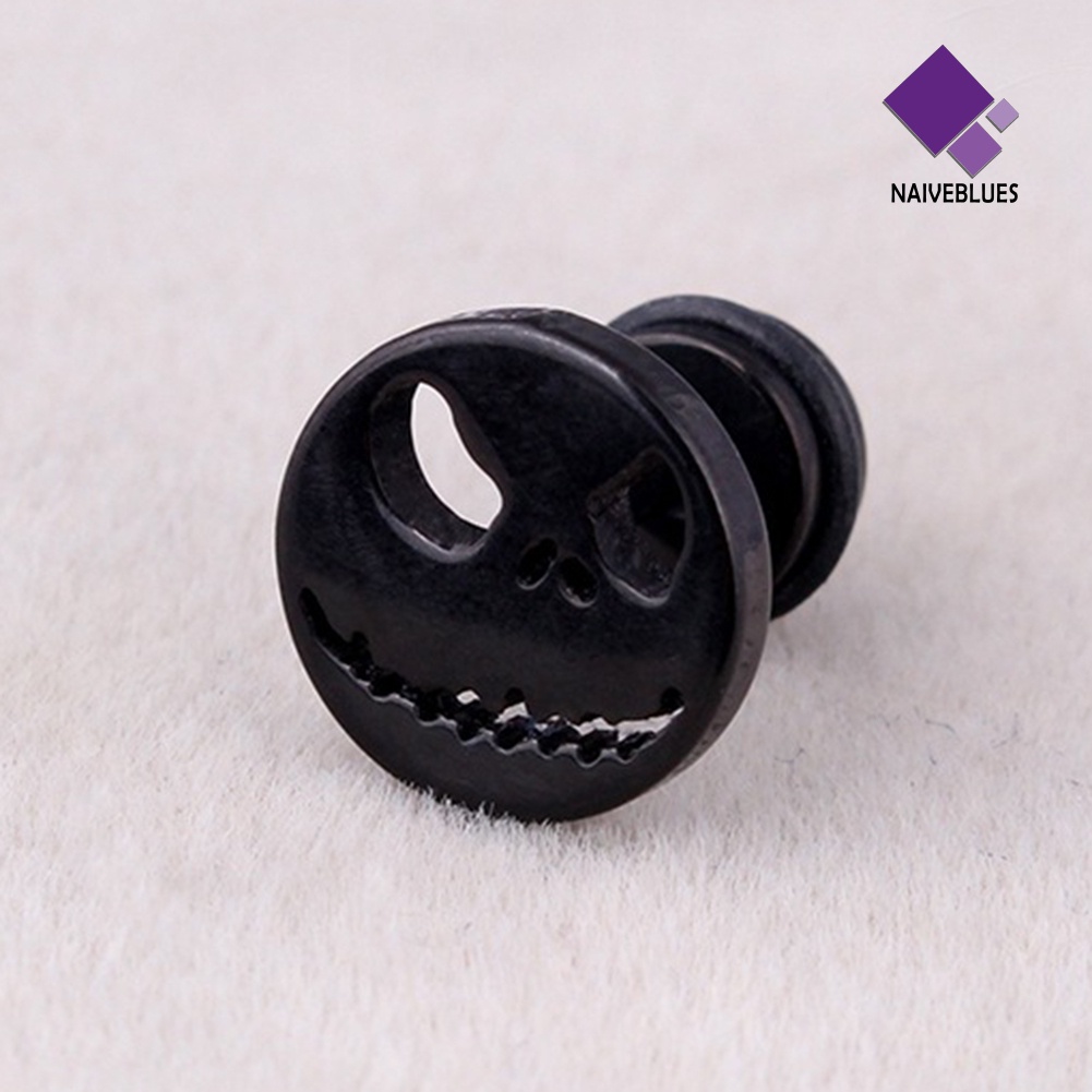 1pc Anting Stud Desain Tengkorak Halloween Bahan Titanium Untuk Pria Dan Wanita