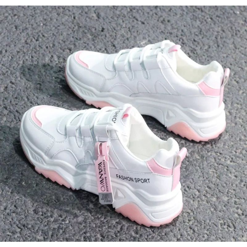 SEPATU WANITA KEKINIAN/ SEPATU SNEAKER WANWO FASHION SPORT TERKINI.