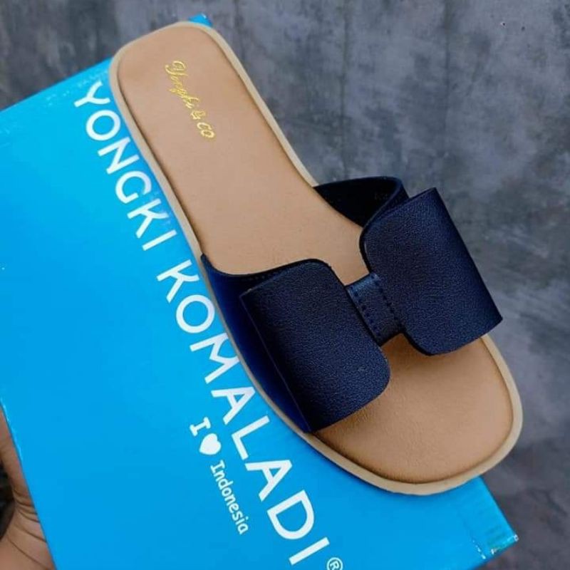 SANDAL SELOP WANITA YONGKI 40