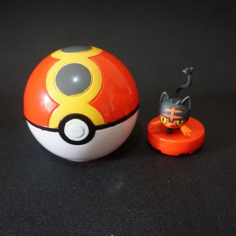 pokemon pokeball littlen &amp; repeat ball sun moon moncolle kfc kids meal