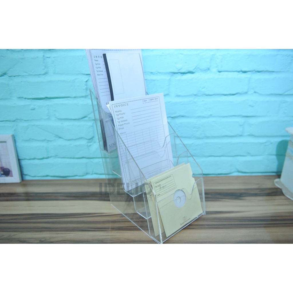 Tempat Brosur Akrilik / Rak Brosur Akrilik