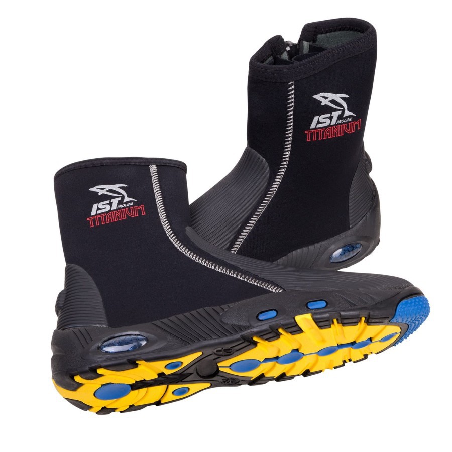 boots with sneaker bottom