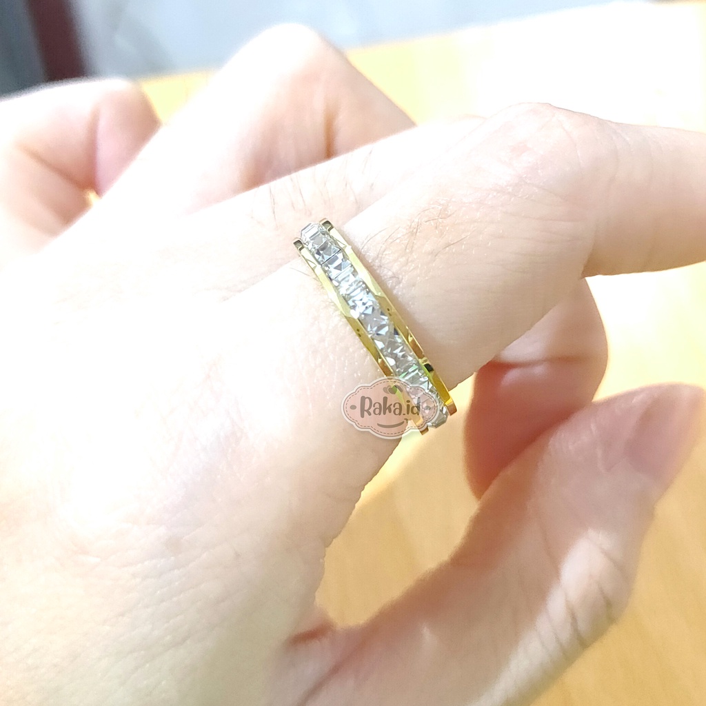 Cincin Wanita / Cincin Titanium Dewasa Mata Baris Kaca Aksesoris Perhiasan Wanita 974