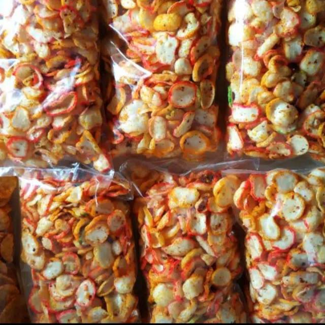 

Kerupuk seblak pedas