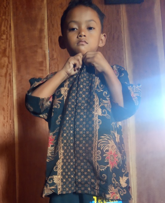 Kemeja Batik Anak Motif Kebaya