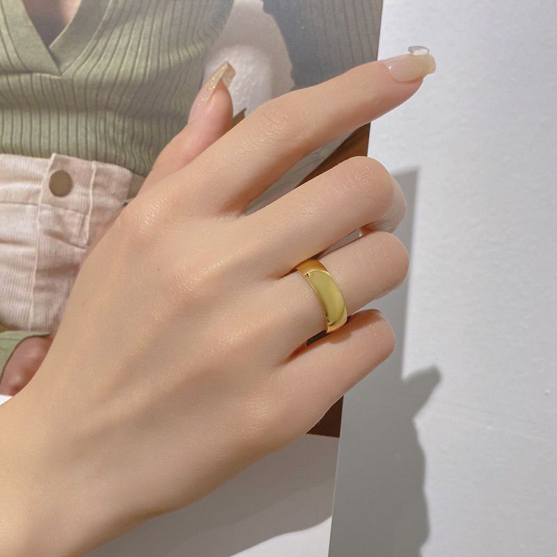 Cincin Titanium Polos Lapis Emas 18K Anti Karatan