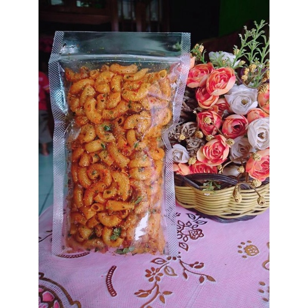 

makaroni kriuk pedas mercon 1000/3 pcs