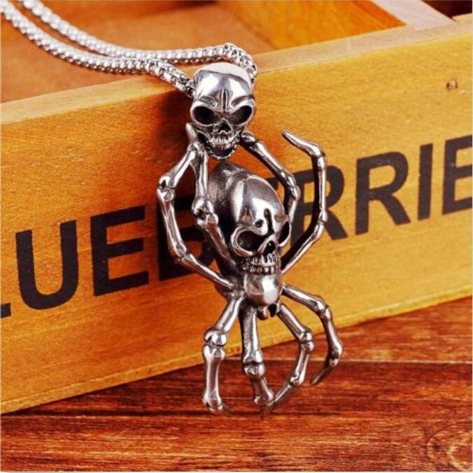 Kalung Liontin spider Tengkorak Baja Titanium fashion Pria Perhiasan Liontin Pria Trendi