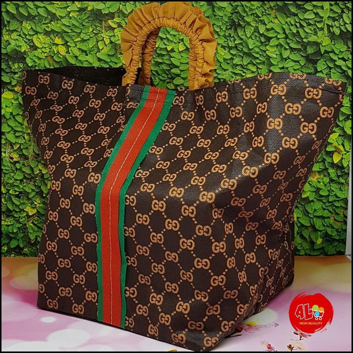 

12Pcs Tas Kain Spunbond Motif Gucci Coklat Tua U 2Dus 22X22 Hajatan
