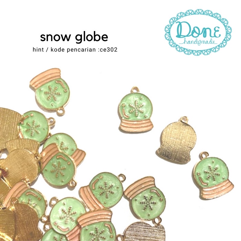 Snowglobe enamel charm bola natal bandul liontin aksesoris CE302