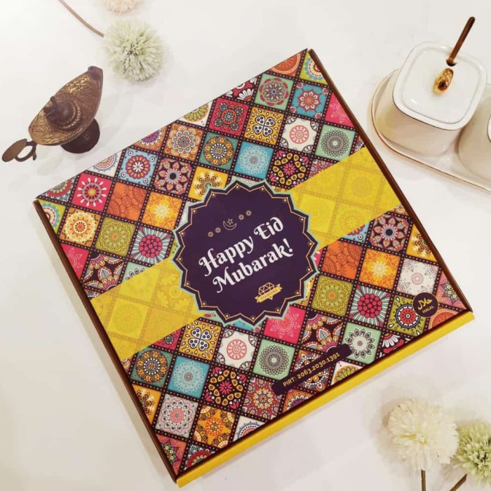 

(BOX HIJAU) Hampers Kue Kering Lebaran Premium Harga Medium - umum