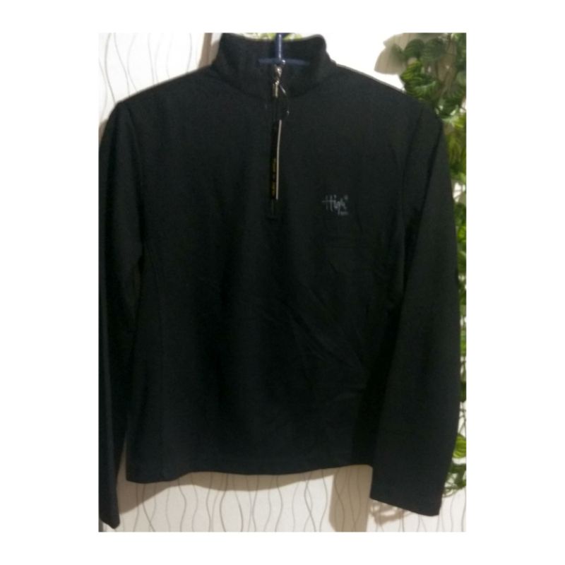 blouse hitam lengan panjang