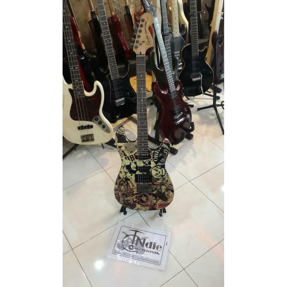 Gitar Squier Stratocaster Standard Obey HSS Limited