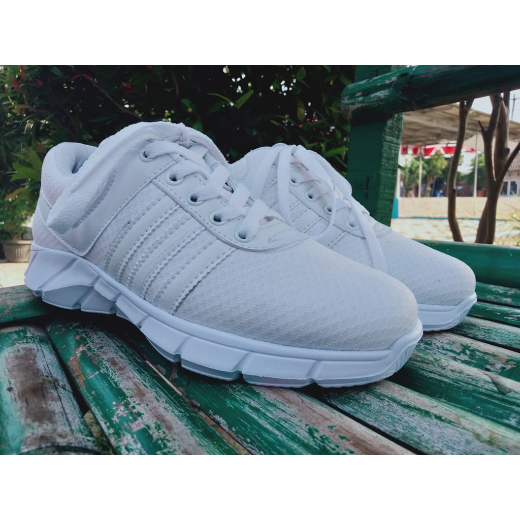 SNEAKERS COWOK HITAM BIRU MISTY  sepatu polos adidas putih neo sepatu running pria wanita model