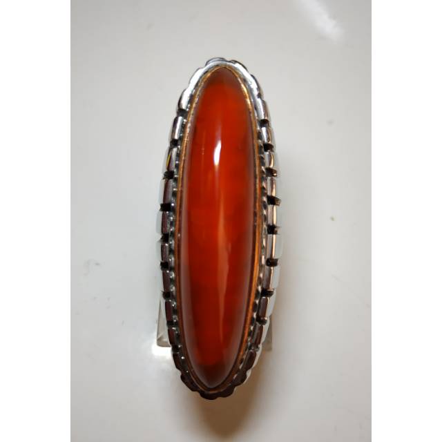 Batu pandan merah rudal